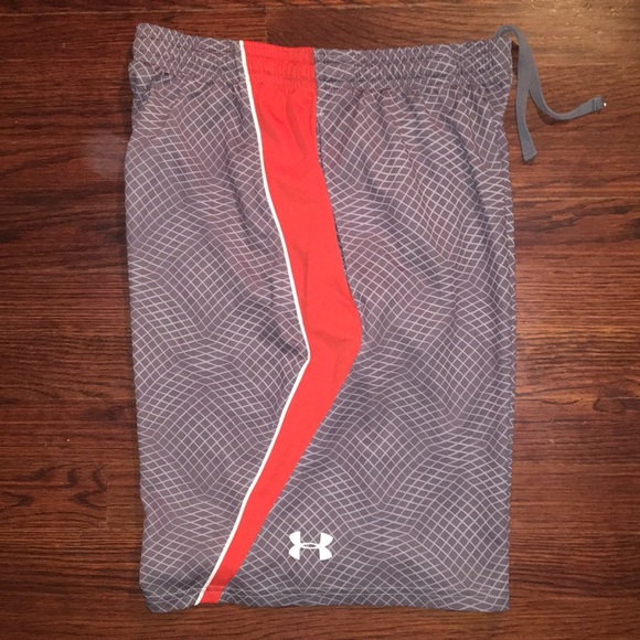 Underarmour Men’s Short size: Small, Grey/red - Picture 3 of 4